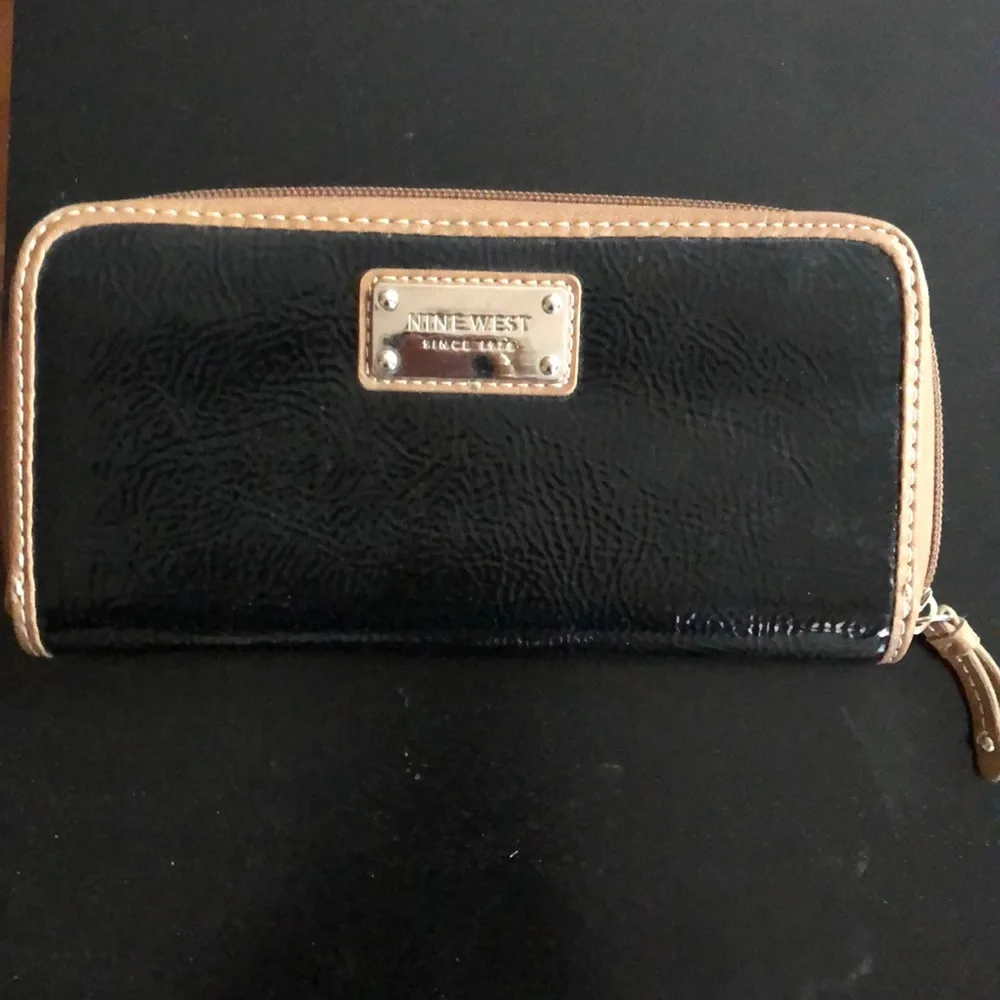 Wallet - Picture 1 of 3